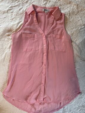 Express Sleeveless Button-Front Blouse in Light Pink